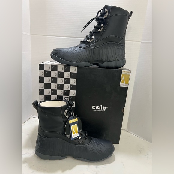 Ecilu Black Lace-Up Boots - Picture 3 of 12